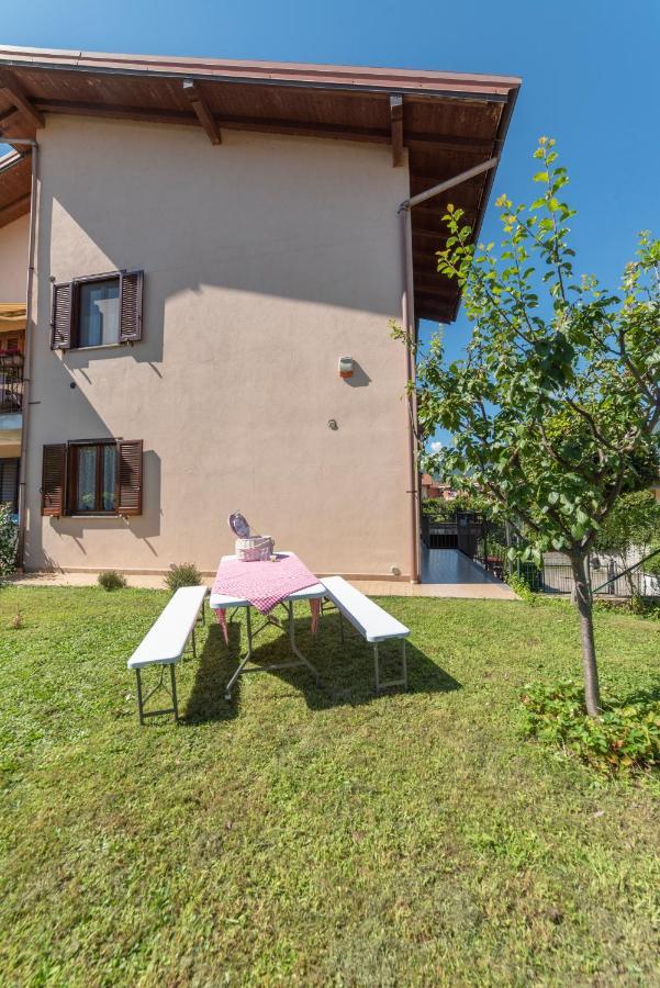 La Feriolina - Appartamento Al Lago Con Giardino Privato Baveno Exterior foto